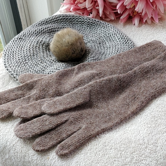 H&M Accessories - Knit Hat & Glove Set from H&M
